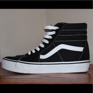 Classic  Vans SK8-Hi shoe
